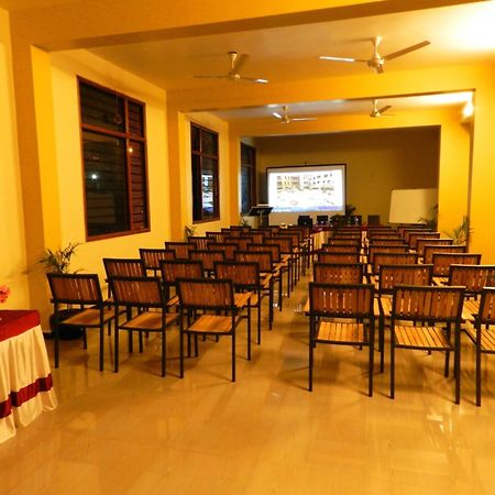 Hotel Rock Regency Toranagallu Luaran gambar