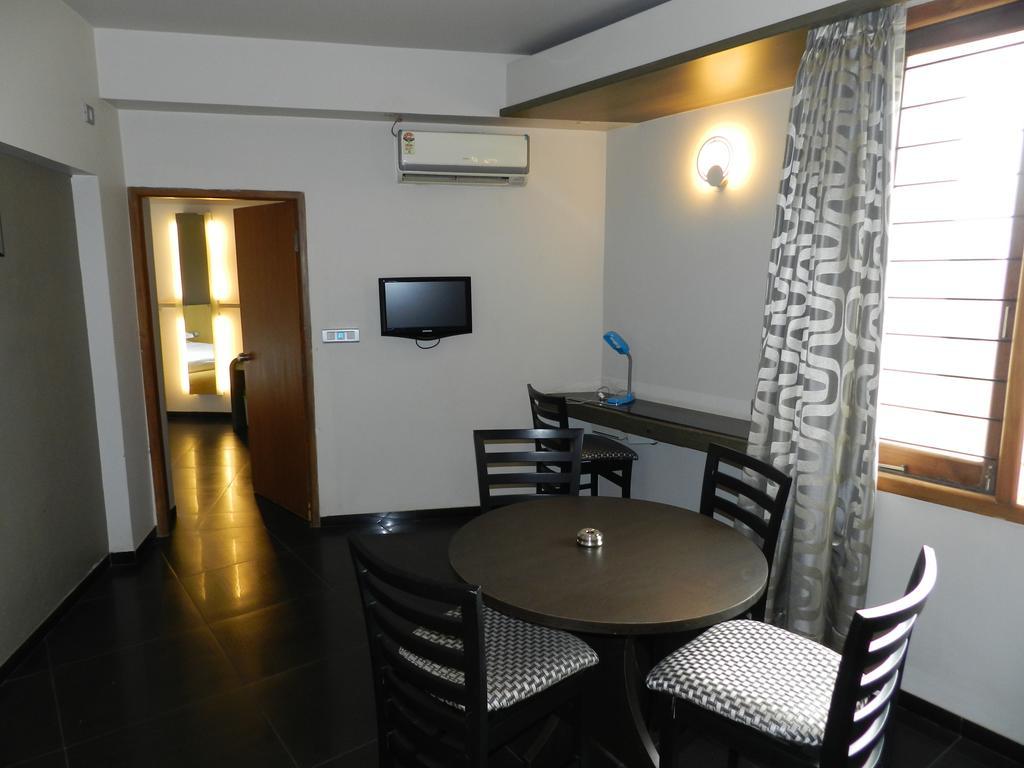 Hotel Rock Regency Toranagallu Bilik gambar