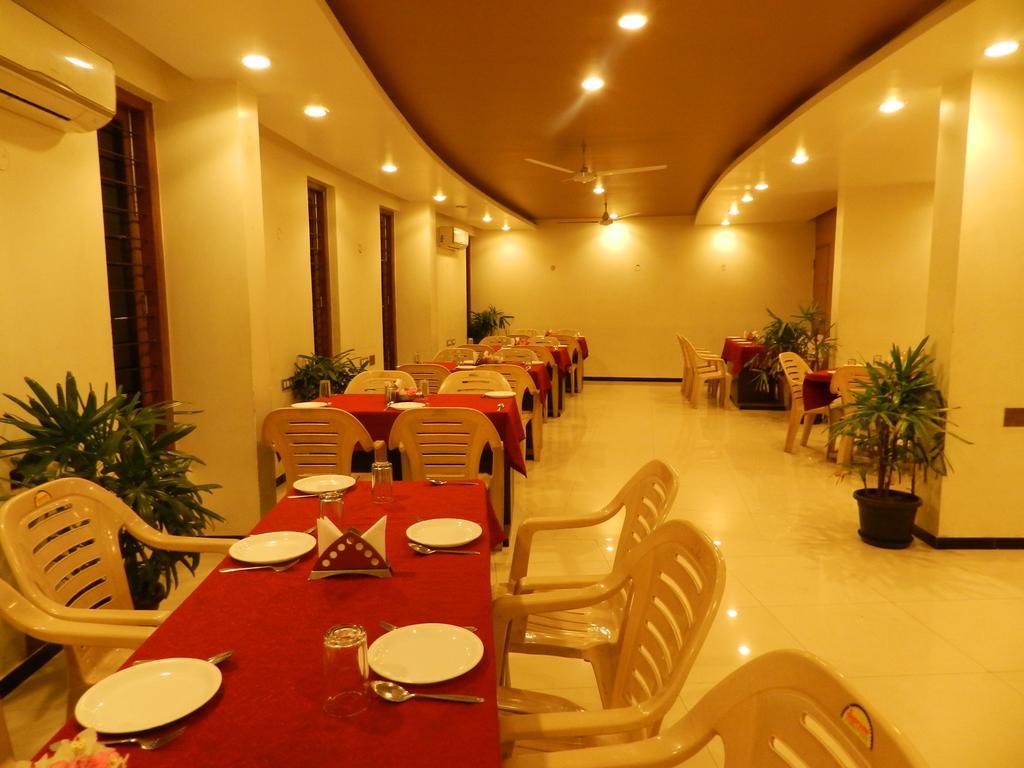 Hotel Rock Regency Toranagallu Luaran gambar