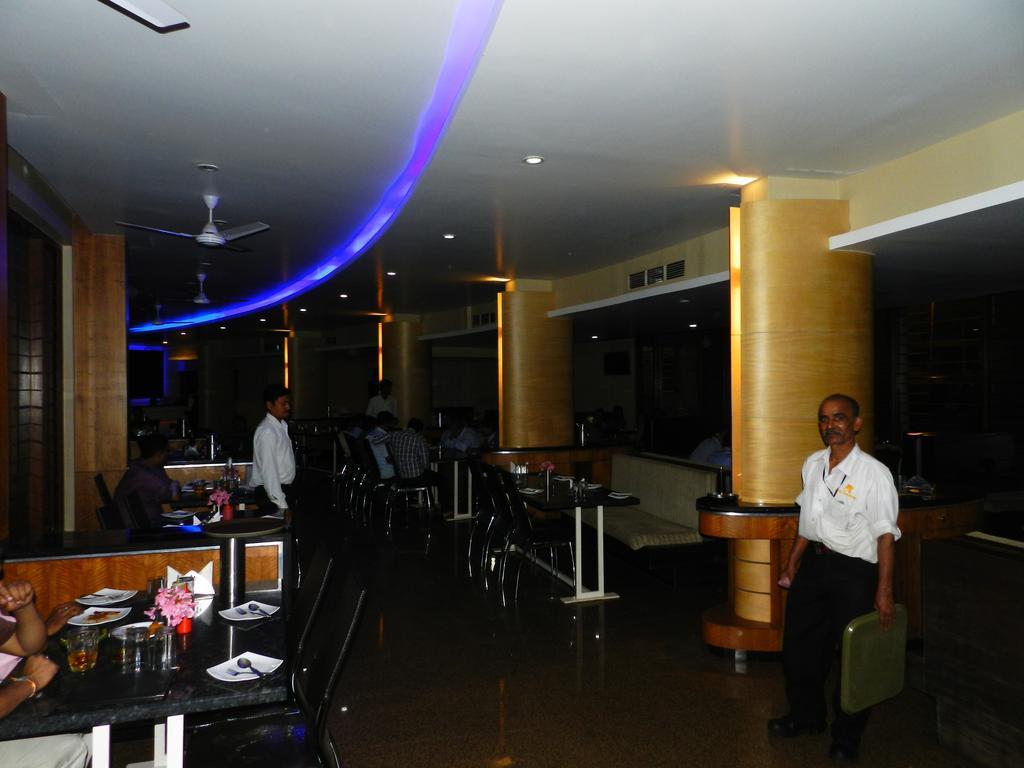 Hotel Rock Regency Toranagallu Luaran gambar