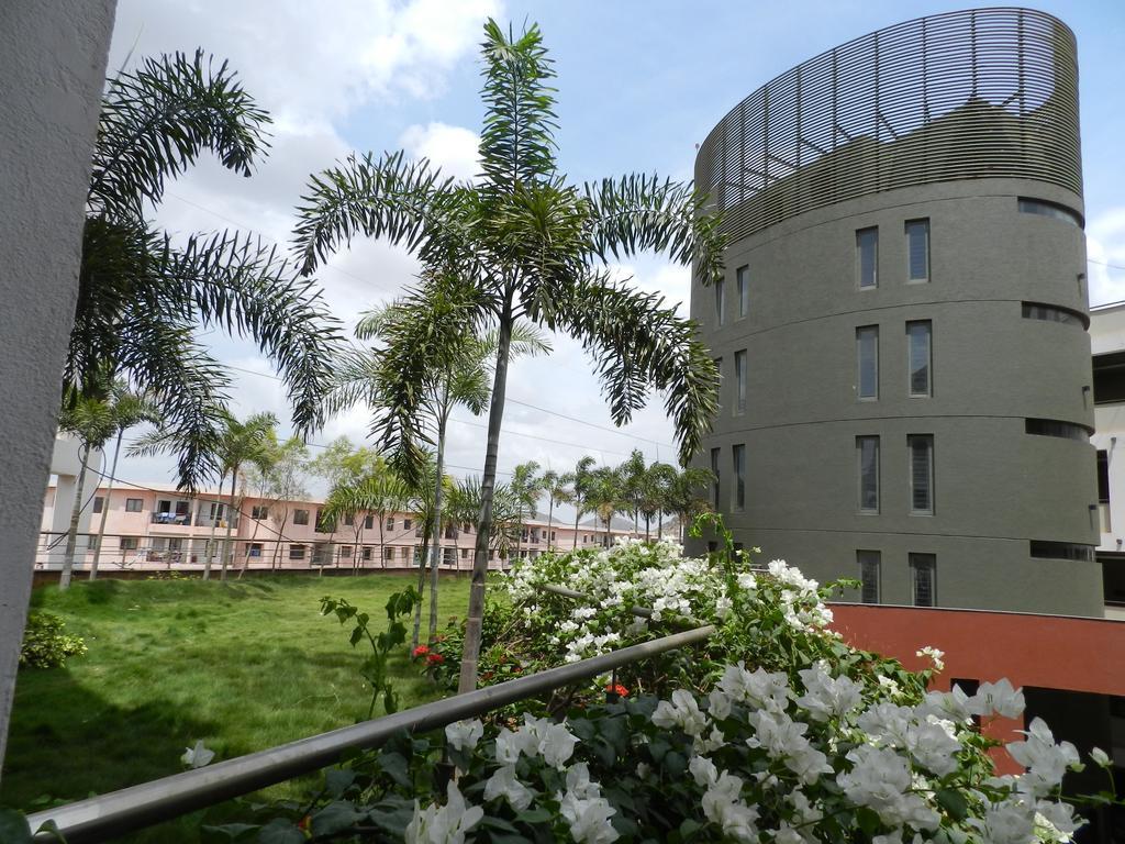 Hotel Rock Regency Toranagallu Luaran gambar