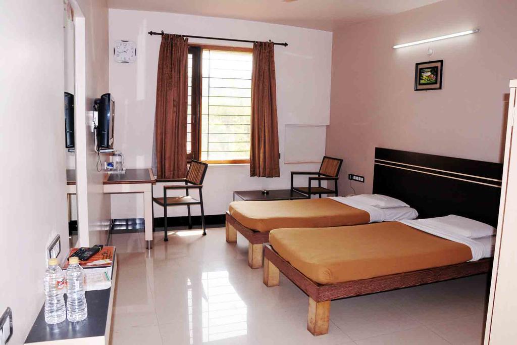 Hotel Rock Regency Toranagallu Luaran gambar